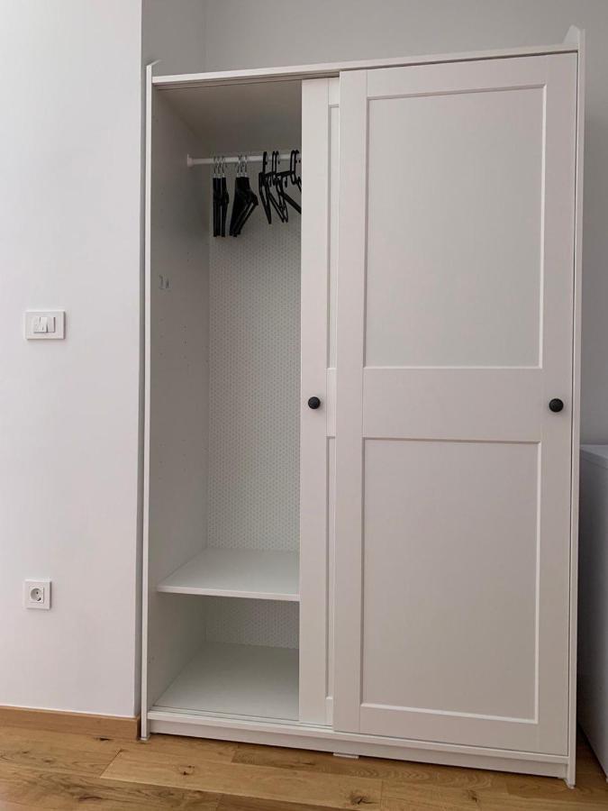 Lovely Studio Appartment With Patio Near The Sea Копер Екстериор снимка